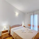 The Fantastic Residenza Badustwo Bedroom Sleeps Six Child Badesi