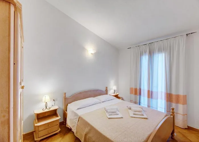 The Fantastic Residenza Badustwo Bedroom Sleeps Six Child Badesi