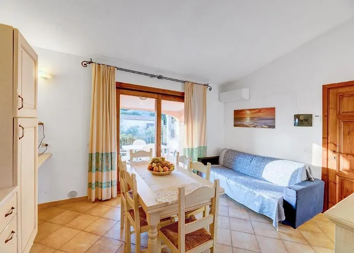 The Fantastic Residenza Badustwo Bedroom Sleeps Six Child Badesi