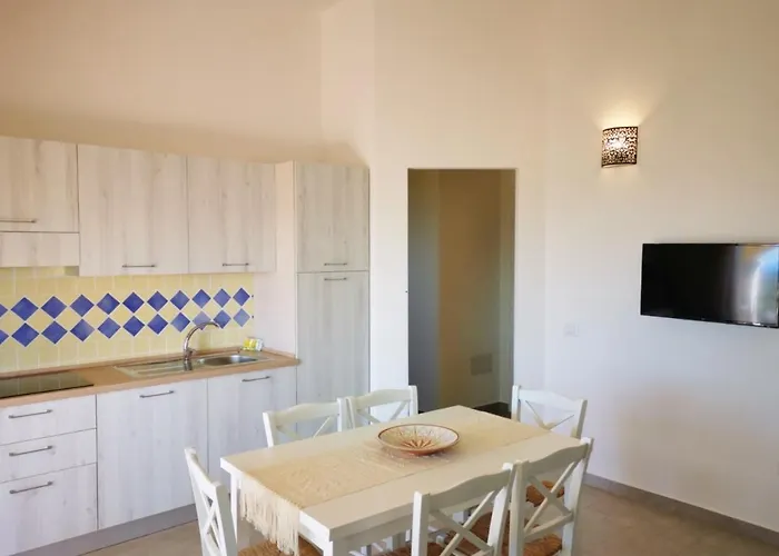 Daire The Fantastic Residenza Badustwo Bedroom Sleeps Six Child Badesi